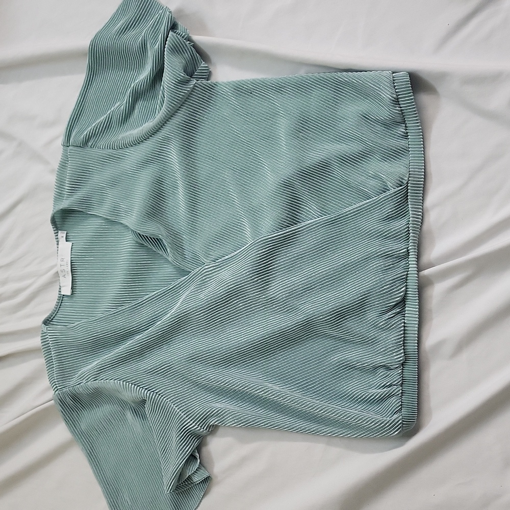 ASTR Women's Green Wrap Top